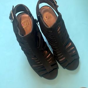 Black heels, 4”high, used just for only one event, size 7